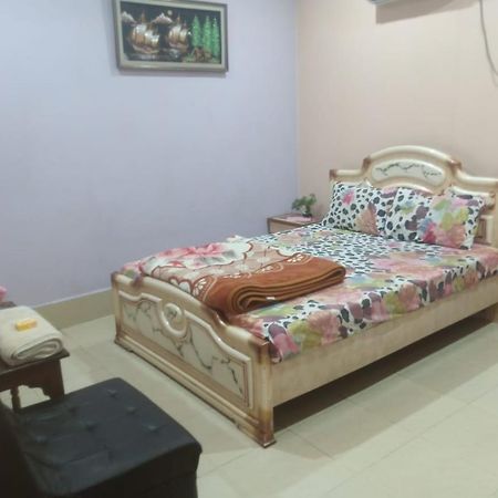 Palm Valley Hotel Sukkur Eksteriør bilde