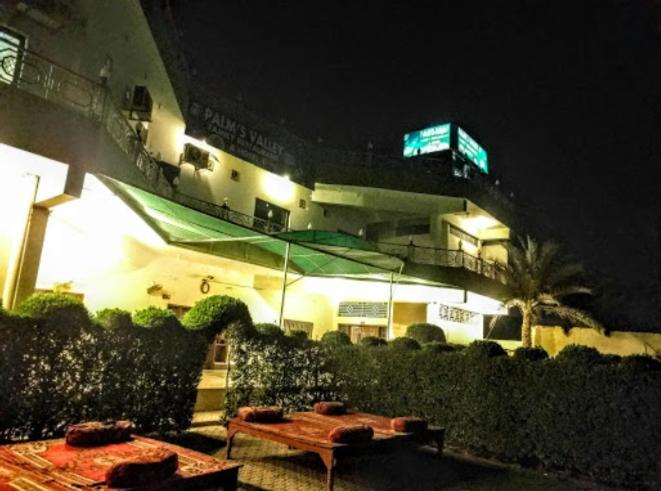 Palm Valley Hotel Sukkur Eksteriør bilde